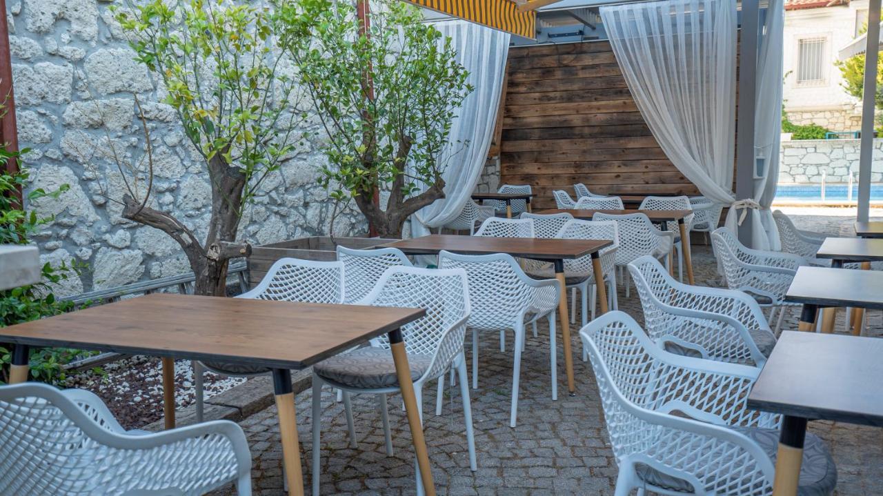 Neva Hotel Alaçatı Alacati Exterior foto